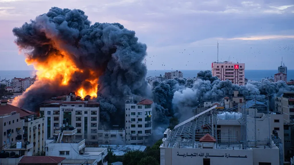 Israeli airstrike hit Gaza/AP Photo/Fatima Shbair