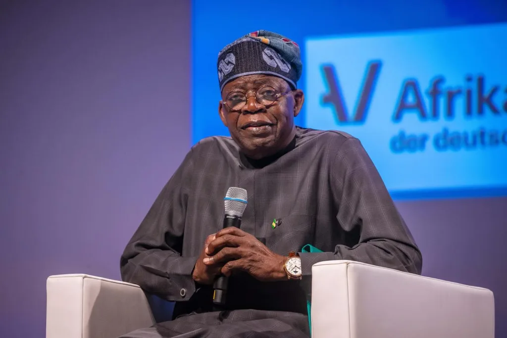 President Tinubu thanked private sector stakeholders for persevering/Instagram @officialasiwajubat