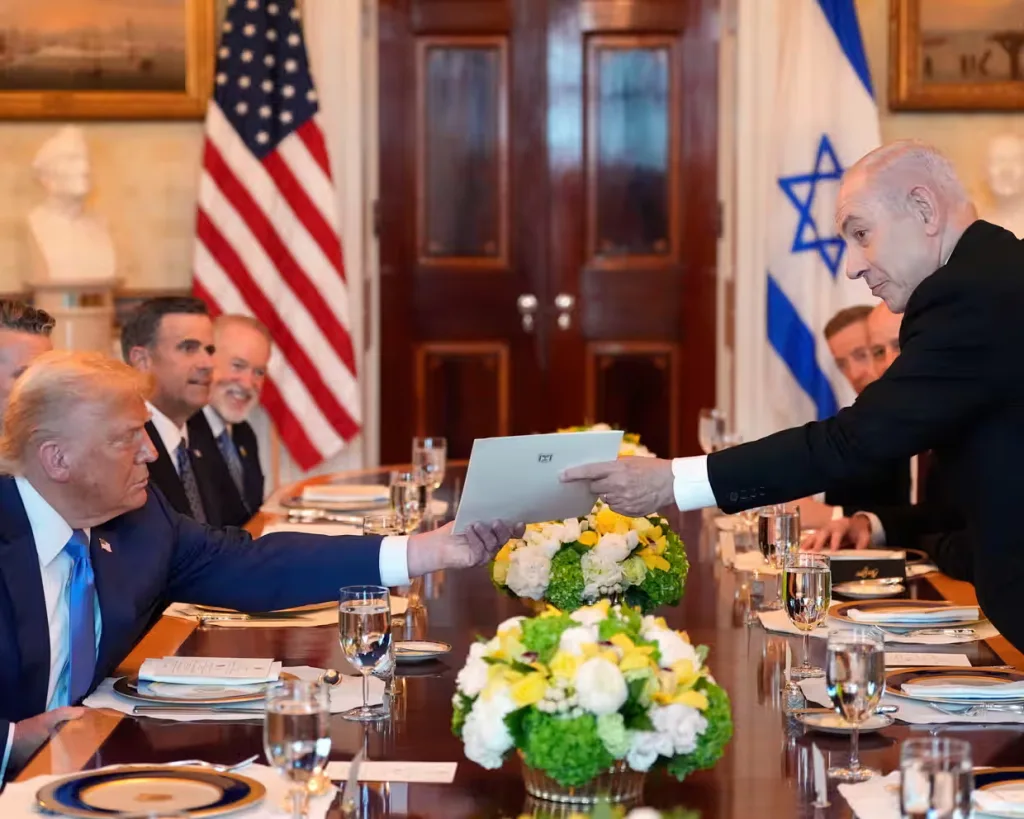Netanyahu hands over the Nobel Peace Prize nomination letter to Trump/Lionscrib