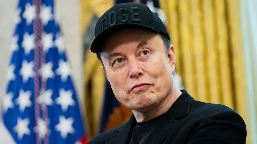 Elon Musk is the first person to hit a net worth of half a trillin dollars/White House