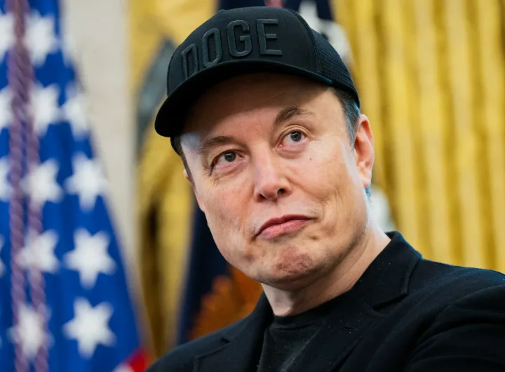 Elon Musk is the first person to hit a net worth of half a trillin dollars/White House
