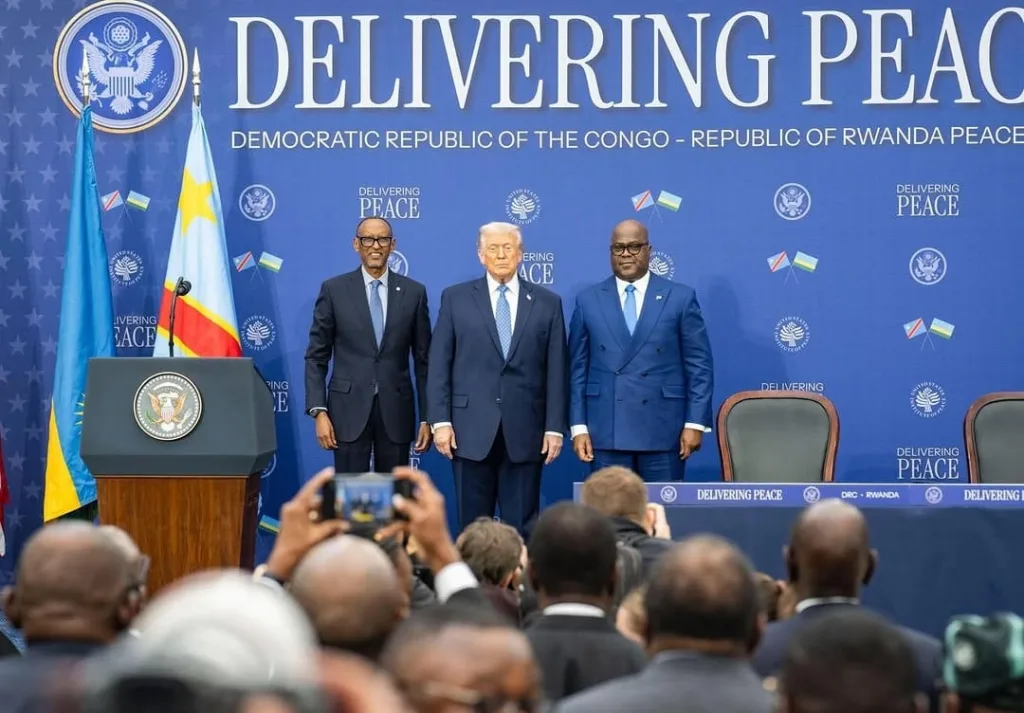 From left- President Paul Kagame (Rwanda), Donald Trump and President Felix Tshisekedi of Congo during the peace deal/White House