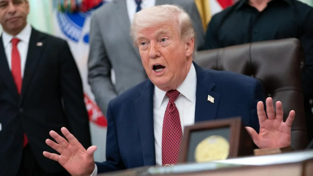 Trump extended the ceasefire and suspended military action in Iran/Photo: Getty