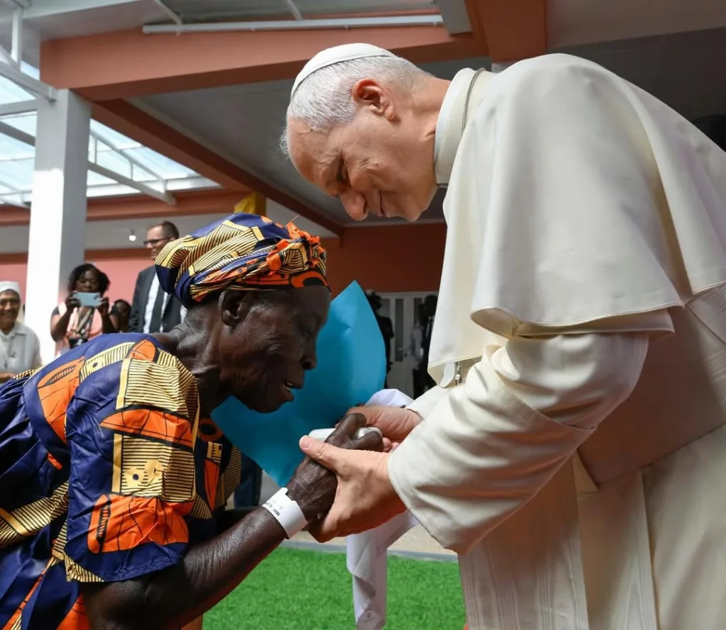 Pope Leo is on an African papal visit/Photo:Instagram @popeleo