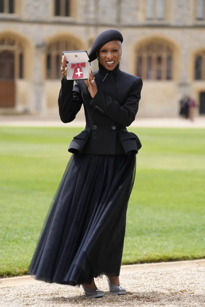 Cynthia Erivo poses with her MBE honour/Photo: Getty