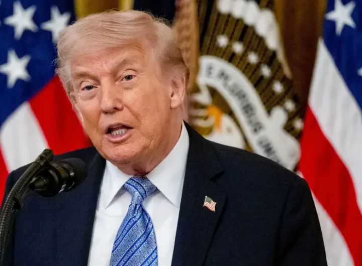 Trump says "bombing" Iran will start again if Tehran fails to agree to the new US proposal/Photo: Reuters