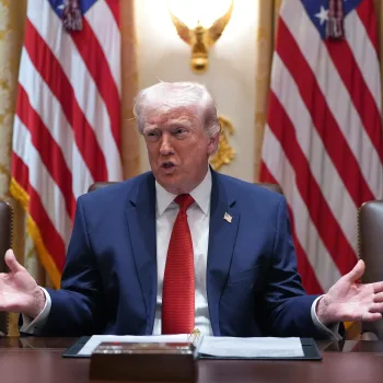 Trump says Iran must completely cancel nuclear plans/Photo: Reuters