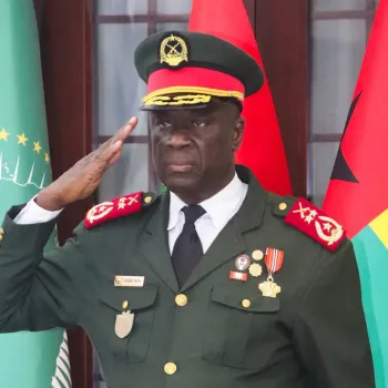 Major-General Horta Inta-a, Guinea-Bissau's new transitional president, offers a salute during the ceremony marking Major-General Tomas Djassi's swearing-in as the new Armed Forces chief of staff, held in Bissau on November 27, 2025. Photo: REUTERS/Delcyo Sanca