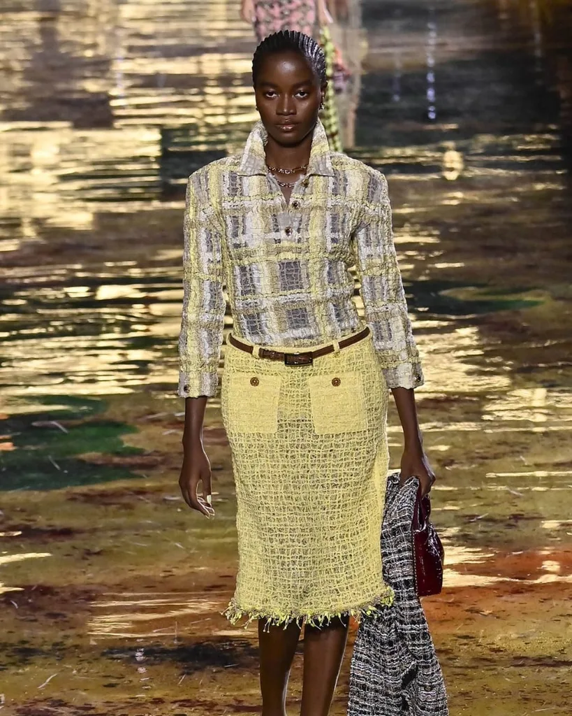 Ojuromi walks the runway at the Paris Fashion Week/Photo: Getty