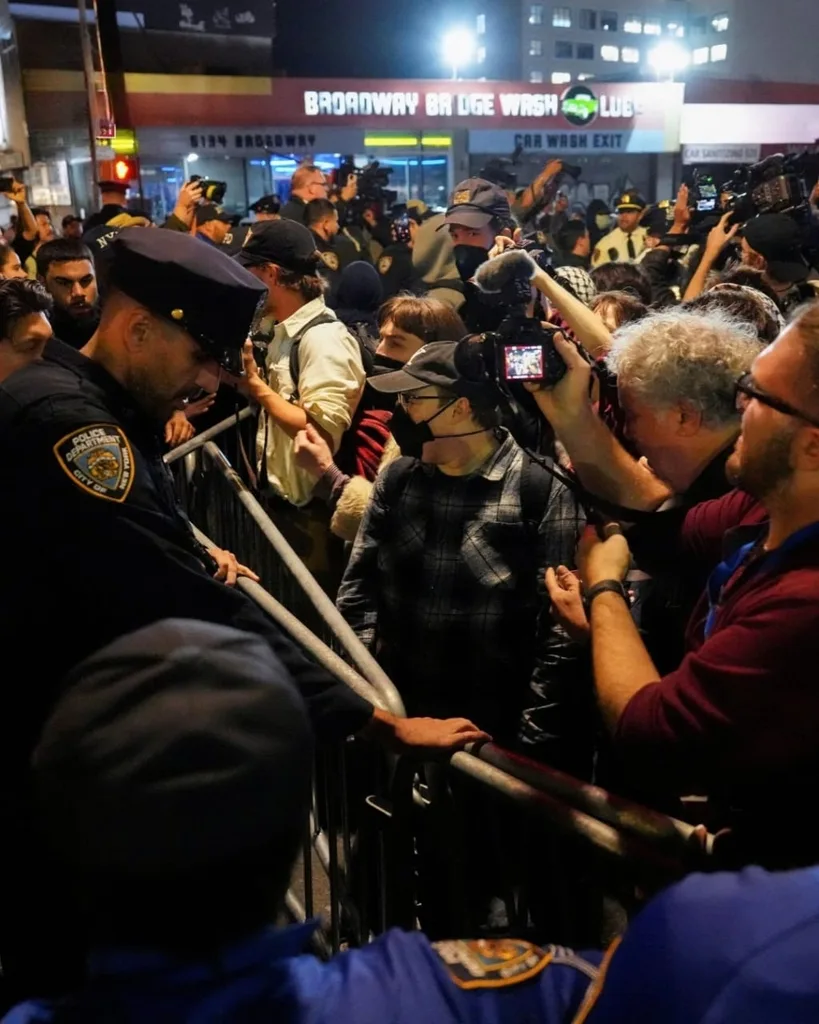 Police clashes with demonstrators in New York/Photo: FOX