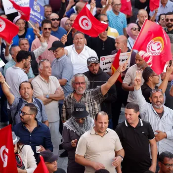 Tunisians are protesting against against President Kais Saied’s rule/Photo: Reuters