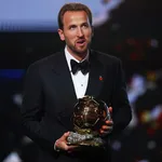 Harry Kane is the first English player since Michael Owen in 2001 to win the award/Photo: Reuters