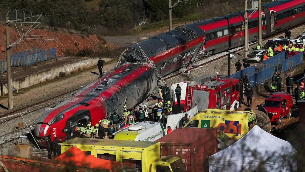 At least 64 people have been confirmed dead after a train collision in Spain/Photo: Yahoo