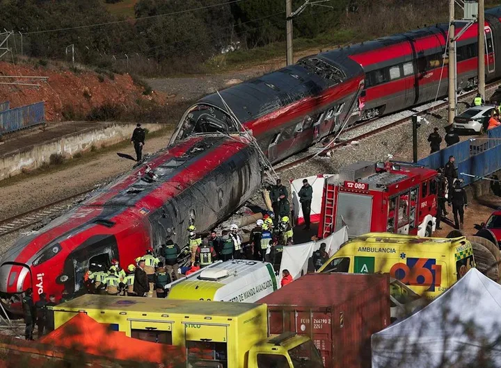 At least 64 people have been confirmed dead after a train collision in Spain/Photo: Yahoo